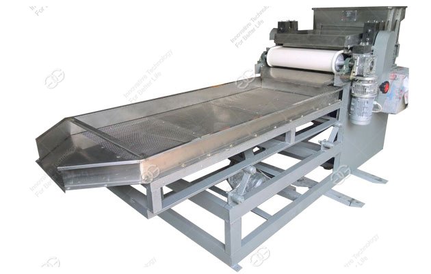 almonds and other nuts chopping cutting machine